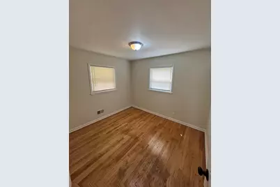 7810 W Kathryn Ave, Milwaukee, WI 53218 - Photo 2