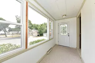 1475 S 95th St, West Allis, WI 53214 - Photo 2
