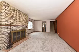1475 S 95th St, West Allis, WI 53214 - Photo 4