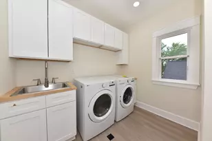 5804 W Michigan St, Wauwatosa, WI 53213 - Photo 8