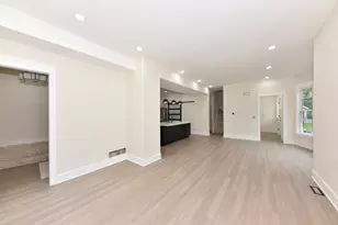 5804 W Michigan St, Wauwatosa, WI 53213 - Photo 18