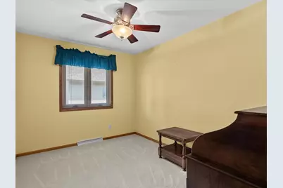 5110  White Fox Dr, Sheboygan, WI 53081 - Photo 16