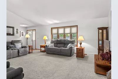5110  White Fox Dr, Sheboygan, WI 53081 - Photo 10