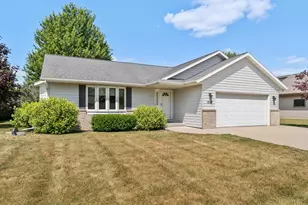 5110 White Fox Dr, Sheboygan, WI 53081 - Photo 2
