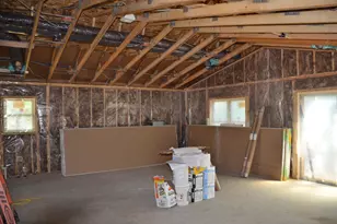 906 Jackpine Dr, Holmen, WI 54636 - Photo 4