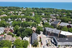 2604 E Park Pl, Milwaukee, WI 53211 - Photo 18