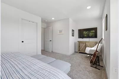 2604 E Park Pl #1, Milwaukee, WI 53211 - Photo 14