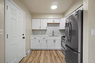 4560 N 47th St, Milwaukee, WI 53218 - Photo 10