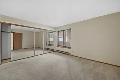 W176N9763  Rivercrest Dr, Germantown, WI 53022 - Photo 8