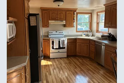 1309  Crestwood Dr, Green Bay, WI 54313 - Photo 4