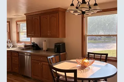 1309  Crestwood Dr, Green Bay, WI 54313 - Photo 6