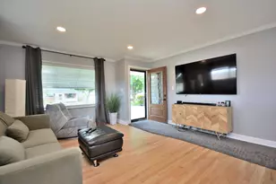 4460 S 21st St, Milwaukee, WI 53221 - Photo 10