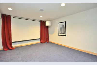 4460 S 21st St, Milwaukee, WI 53221 - Photo 32