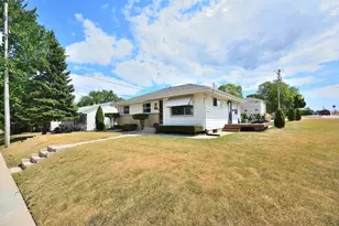 4460 S 21st St, Milwaukee, WI 53221 - Photo 4