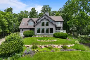 1085 Saratoga Ln, Geneva, WI 53147 - Photo 2