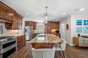 870 E Birch Ave, Whitefish Bay, WI 53217 - Photo 10
