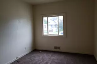 1617 Hamilton St, Racine, WI 53404 - Photo 4