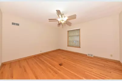 4204  Menomonee River Pkwy, Wauwatosa, WI 53222 - Photo 18