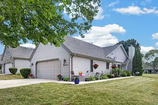 402 Green Valley Dr, Racine, WI 53406 - Photo 2