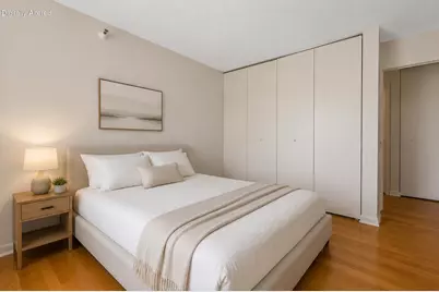 1660 N Prospect Ave #411, Milwaukee, WI 53202 - Photo 16