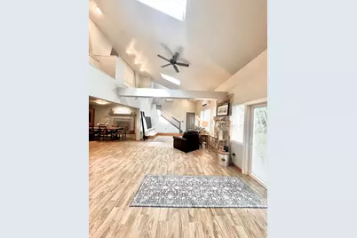 727 E Madison St, Oconomowoc, WI 53066 - Photo 10