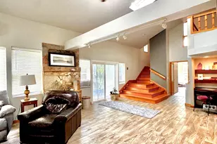 727 E Madison St, Oconomowoc, WI 53066 - Photo 8