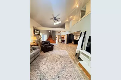 727 E Madison St, Oconomowoc, WI 53066 - Photo 14