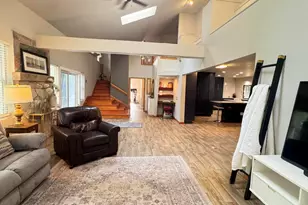 727 E Madison St, Oconomowoc, WI 53066 - Photo 14