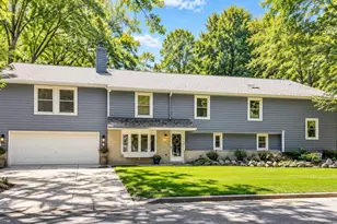 727 E Madison St, Oconomowoc, WI 53066 - Photo 2