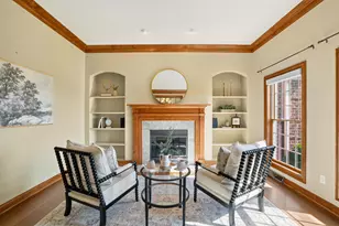 232 Steeple Pointe Cir, Delafield, WI 53018 - Photo 8