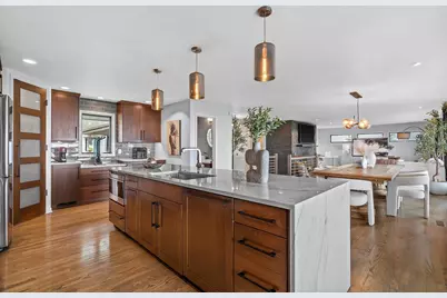 13464 N Lakewood Dr, Mequon, WI 53097 - Photo 10