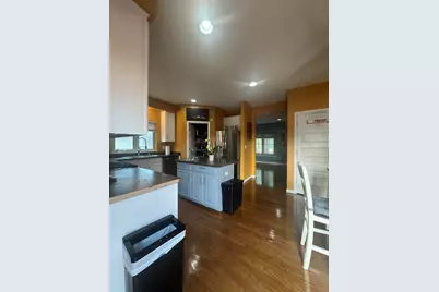 1725 N 19th St, Milwaukee, WI 53205 - Photo 8