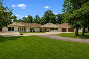 903 W Hazel Ridge Rd, Elkhorn, WI 53121 - Photo 1