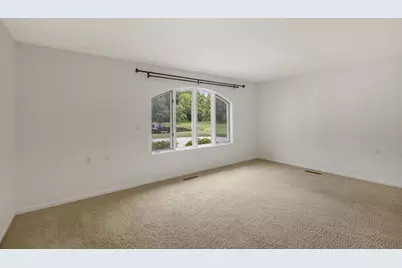 903 W Hazel Ridge Rd, Elkhorn, WI 53121 - Photo 24