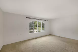 903 W Hazel Ridge Rd, Elkhorn, WI 53121 - Photo 24