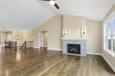 460 S Stone Ridge Dr, Lake Geneva, WI 53147 - Photo 4