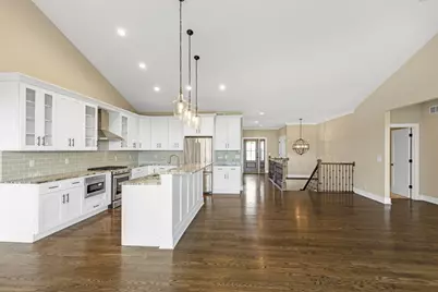 460 S Stone Ridge Dr, Lake Geneva, WI 53147 - Photo 6