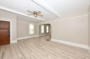 1949 N 25th St, Milwaukee, WI 53205 - Photo 6