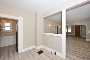 1949 N 25th St, Milwaukee, WI 53205 - Photo 20
