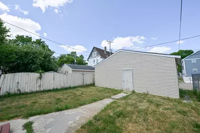 1949 N 25th St, Milwaukee, WI 53205 - Photo 42