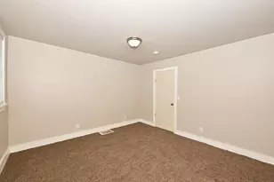 1949 N 25th St, Milwaukee, WI 53205 - Photo 26