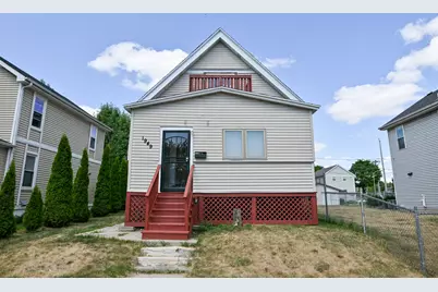 1949 N 25th St, Milwaukee, WI 53205 - Photo 2