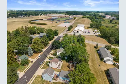 225  Fremont St, Watertown, WI 53098 - Photo 6