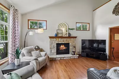 110  Brewster Dr, Lake Mills, WI 53551 - Photo 8