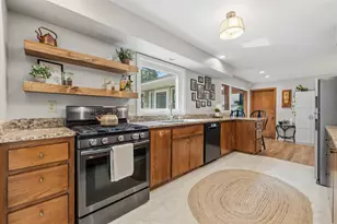 W278N2147 Lakeview Dr, Pewaukee, WI 53072 - Photo 20