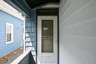 2525 N Pierce St, Milwaukee, WI 53212 - Photo 2