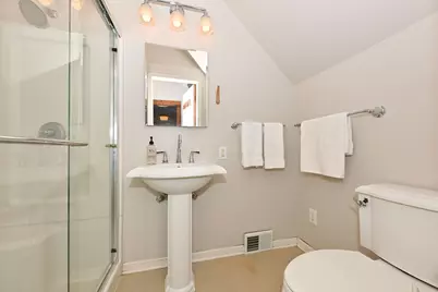 2525 N Pierce St, Milwaukee, WI 53212 - Photo 18