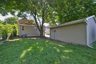 1204 The Strand, Waukesha, WI 53186 - Photo 32