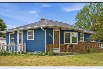 9020 S Chicago Ct, Oak Creek, WI 53154 - Photo 1