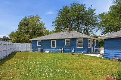 9020 S Chicago Ct, Oak Creek, WI 53154 - Photo 30